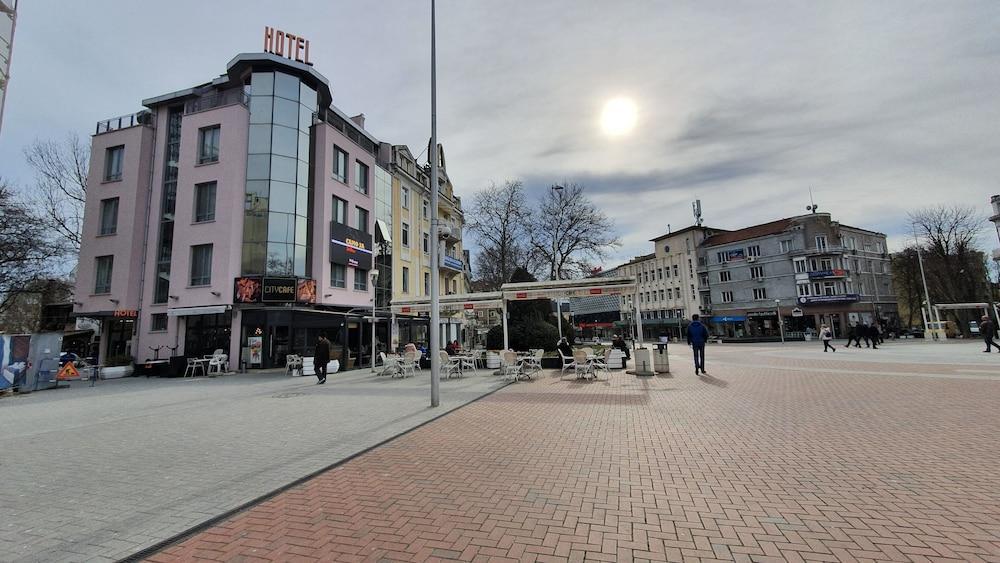 City Mark Hotel فارنا المظهر الخارجي الصورة